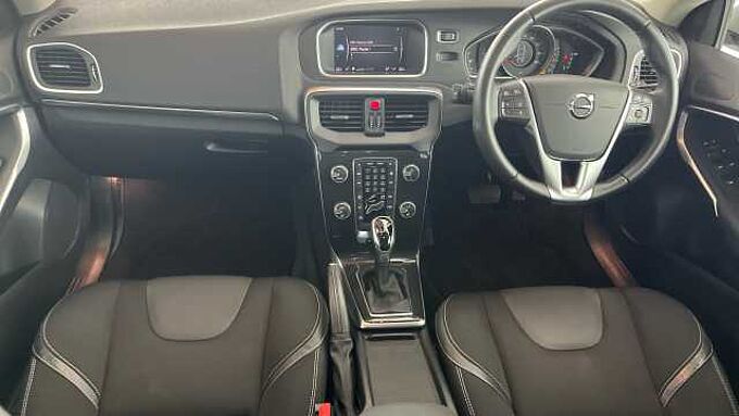 Volvo V40 T2 Momentum Automatic