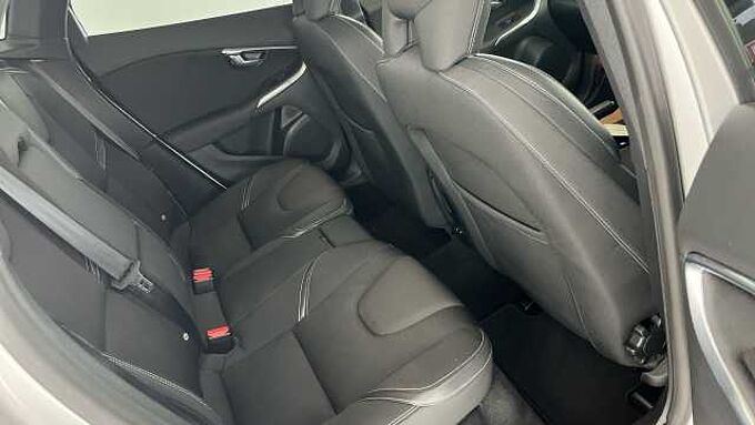 Volvo V40 T2 Momentum Automatic
