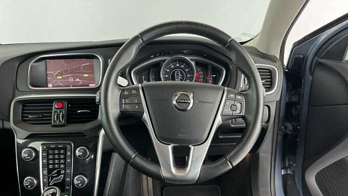 Volvo V40 T3 Momentum Automatic