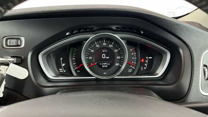 Volvo V40 T3 Momentum Automatic