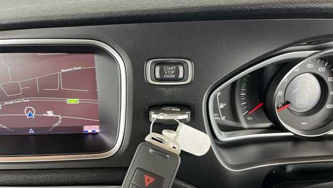 Volvo V40 T3 Momentum Automatic