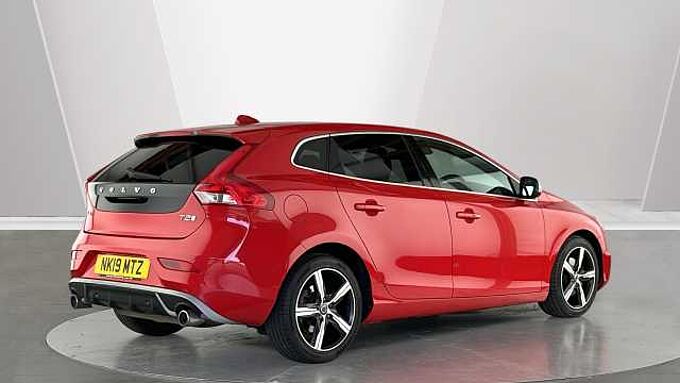 Volvo V40 T2 R-Design Pro Manual