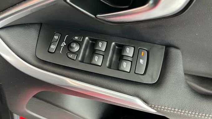 Volvo V40 T2 R-Design Pro Manual