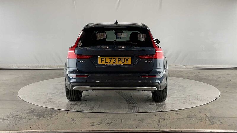 Volvo V60 Cross Country Ultimate, B5 AWD Mild hybrid, Petrol, Bright