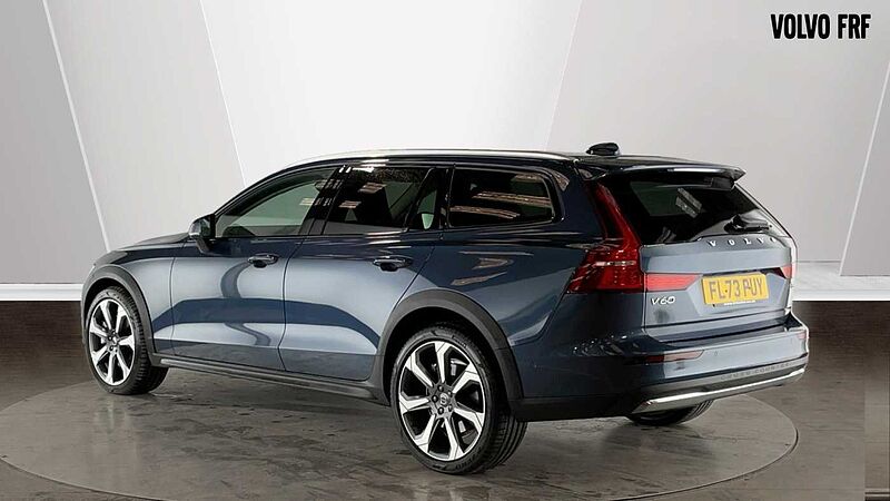 Volvo V60 Cross Country Ultimate, B5 AWD Mild hybrid, Petrol, Bright