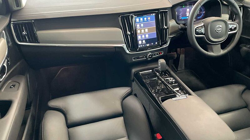 Volvo S90 Recharge Plus, T8 AWD Plug-in hybrid, Electric/Petrol, Dark