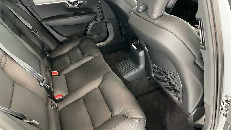 Volvo S90 Recharge Plus, T8 AWD Plug-in hybrid, Electric/Petrol, Dark
