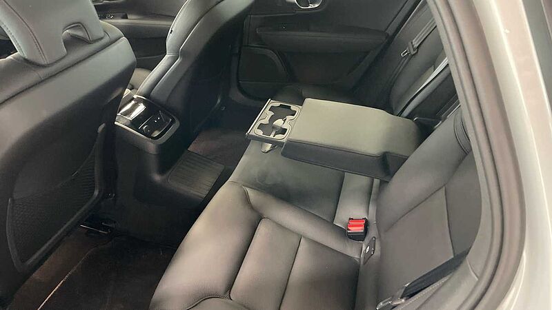 Volvo S90 Recharge Plus, T8 AWD Plug-in hybrid, Electric/Petrol, Dark