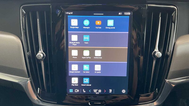Volvo S90 Recharge Ultimate, T8 AWD plug-in hybrid, Electric/Petrol, Dark