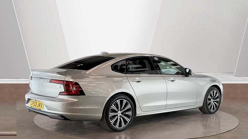 Volvo S90 Recharge Ultimate, T8 AWD plug-in hybrid, Electric/Petrol, Dark