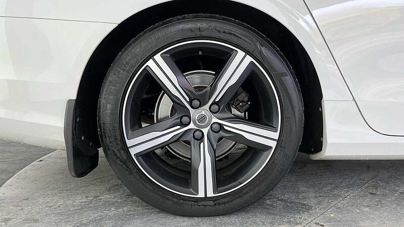 Volvo S90 D4 R-Design Automatic