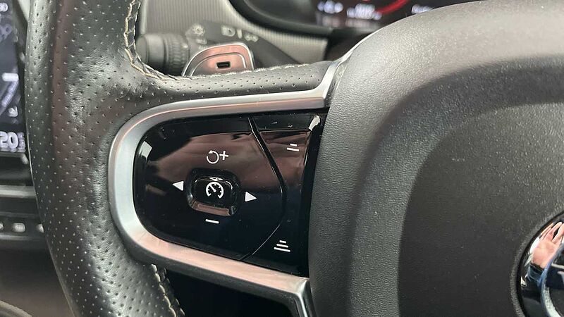 Volvo S90 D4 R-Design Automatic