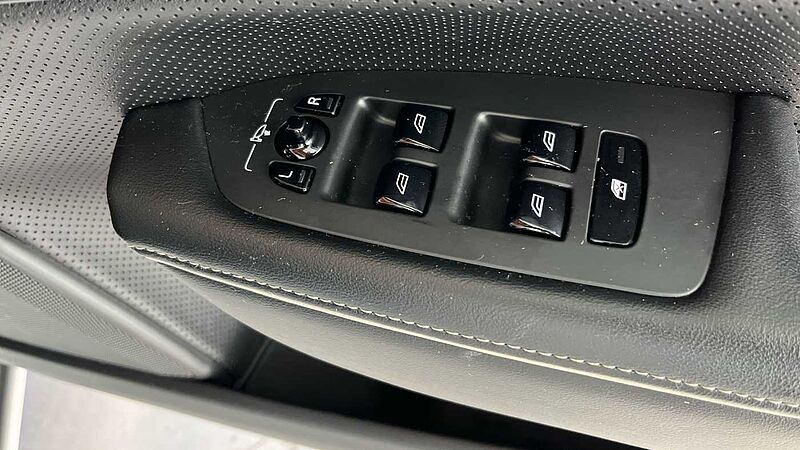 Volvo S90 D4 R-Design Automatic