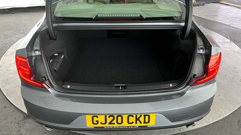 Volvo S90 D4 Momentum Plus Automatic