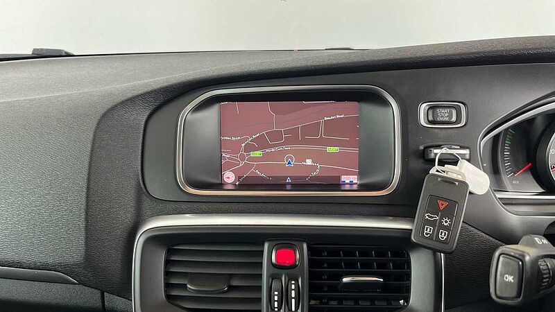 Volvo V40 T3 Momentum Automatic