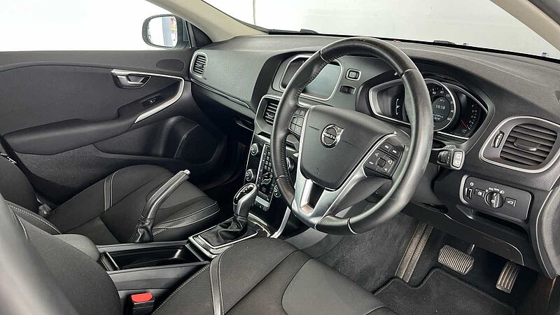 Volvo V40 T3 Momentum Automatic