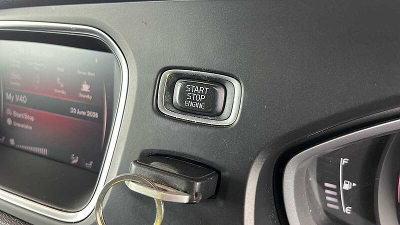 Volvo V40 T3 R-Design Pro Manual