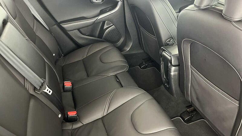 Volvo V40 T3 R-Design Pro Manual