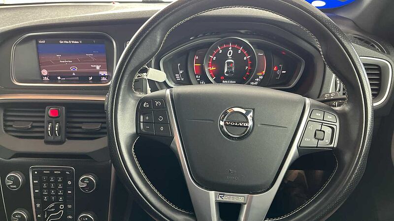 Volvo V40 T2 R-Design Pro Manual