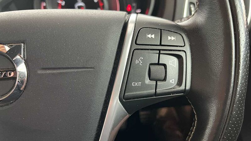 Volvo V40 T2 R-Design Pro Manual
