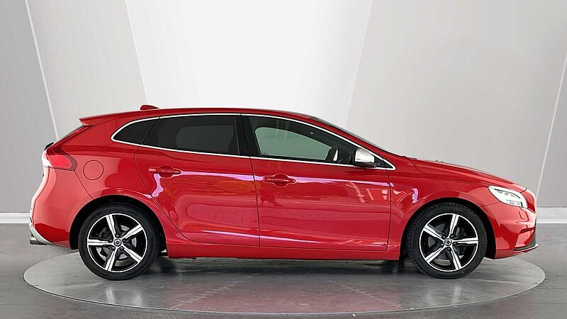 Volvo V40 T2 R-Design Pro Manual