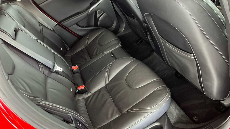 Volvo V40 T2 R-Design Pro Manual