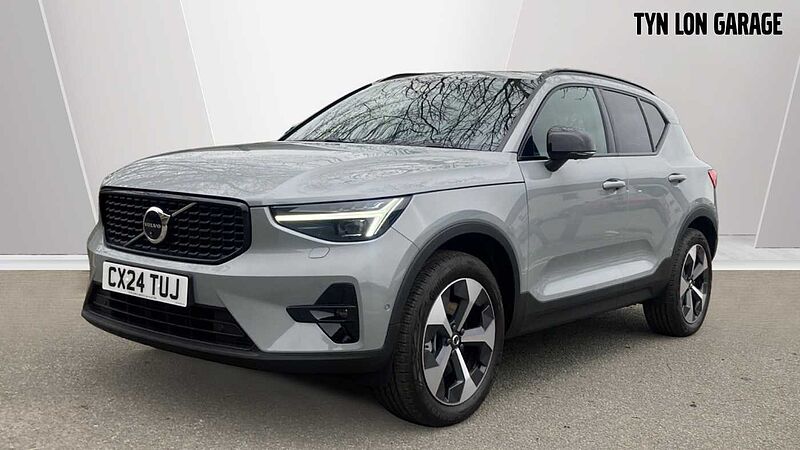 Volvo XC40 Ultimate, B4 Mild hybrid, Petrol, Dark