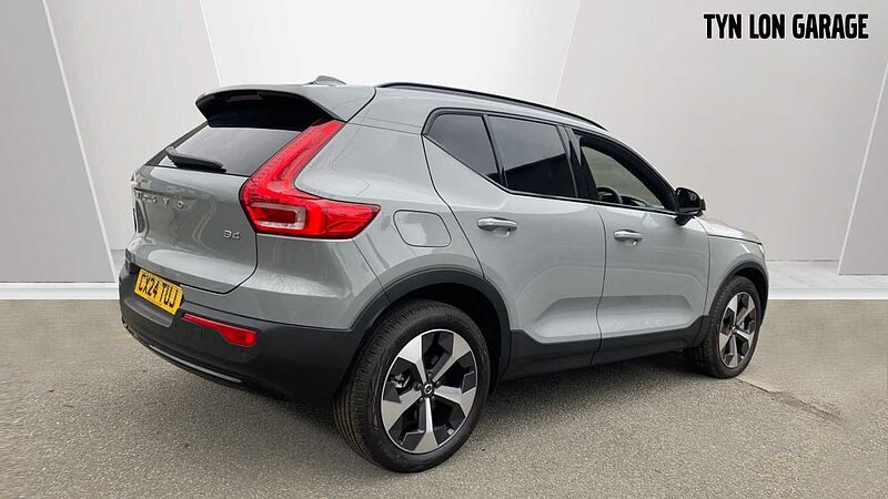 Volvo XC40 Ultimate, B4 Mild hybrid, Petrol, Dark