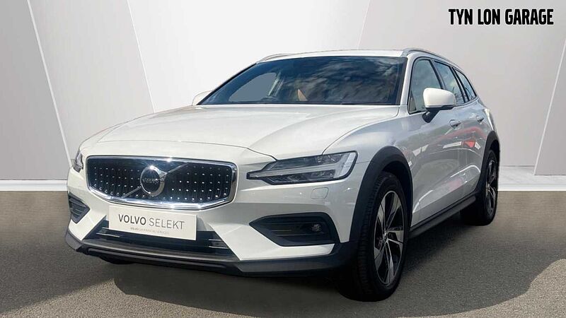 Volvo V60 Cross Country T5 AWD Plus Automatic