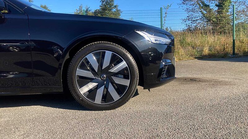 Volvo V90 Plus, T6 AWD Plug-in hybrid, Electric/Petrol, Dark