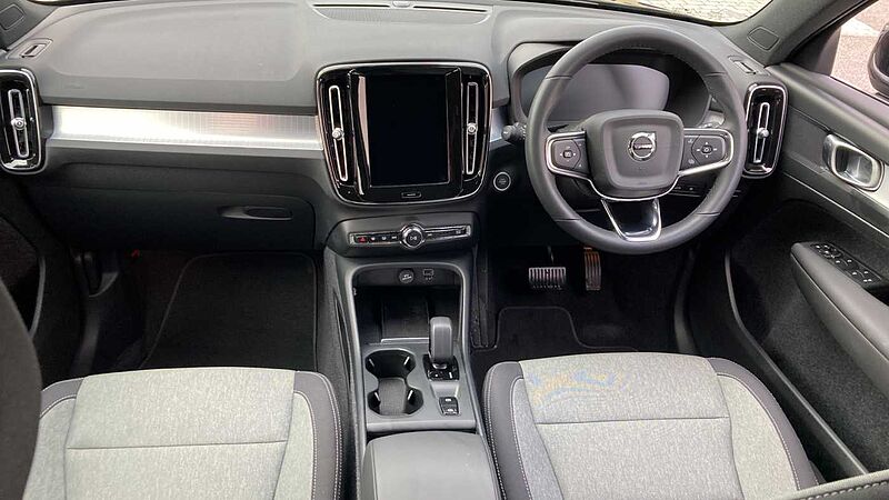 Volvo XC40 Recharge Core, T4 plug-in hybrid, Electric/Petrol, Bright