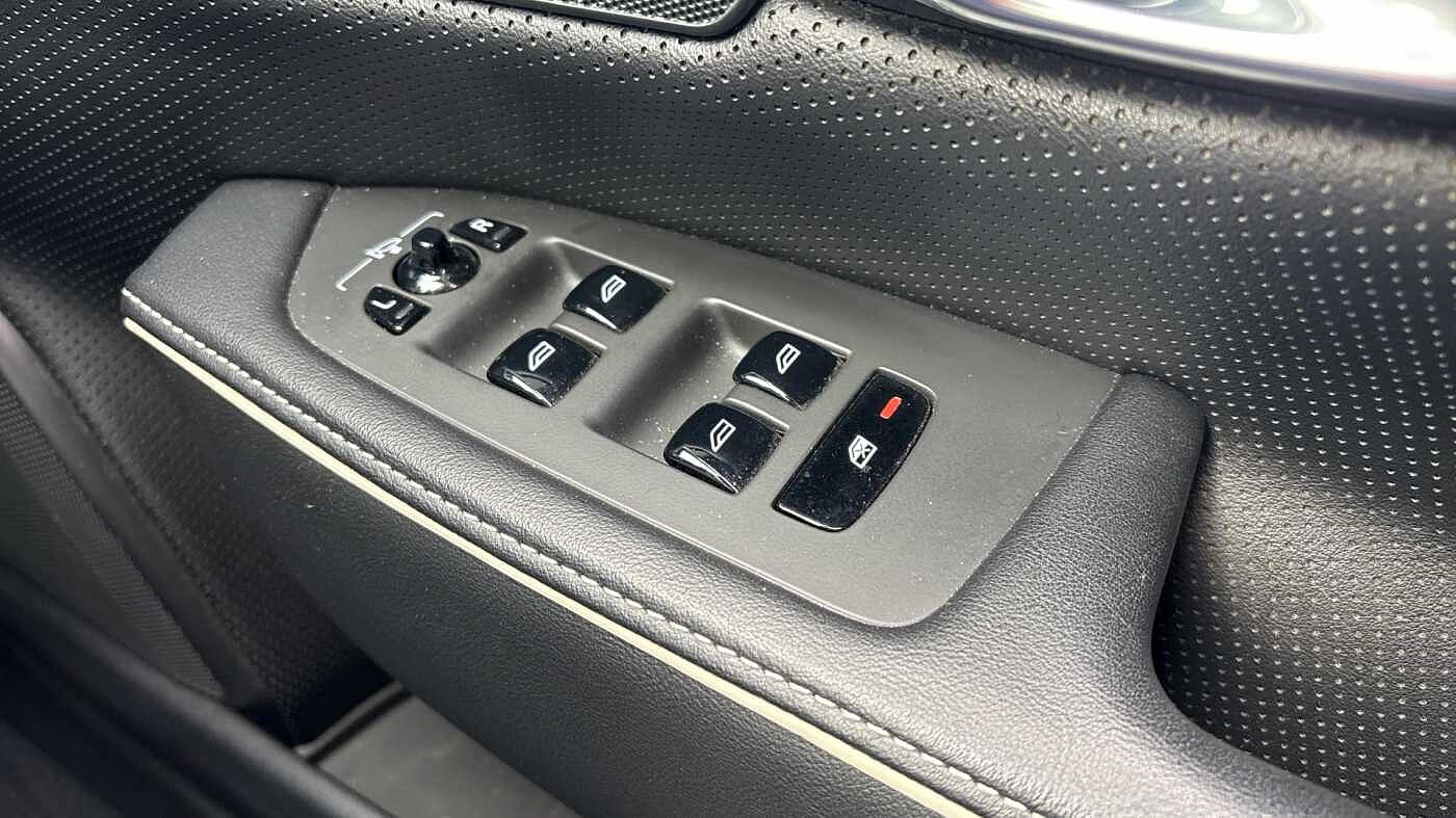 Volvo S90 D4 R-Design Automatic