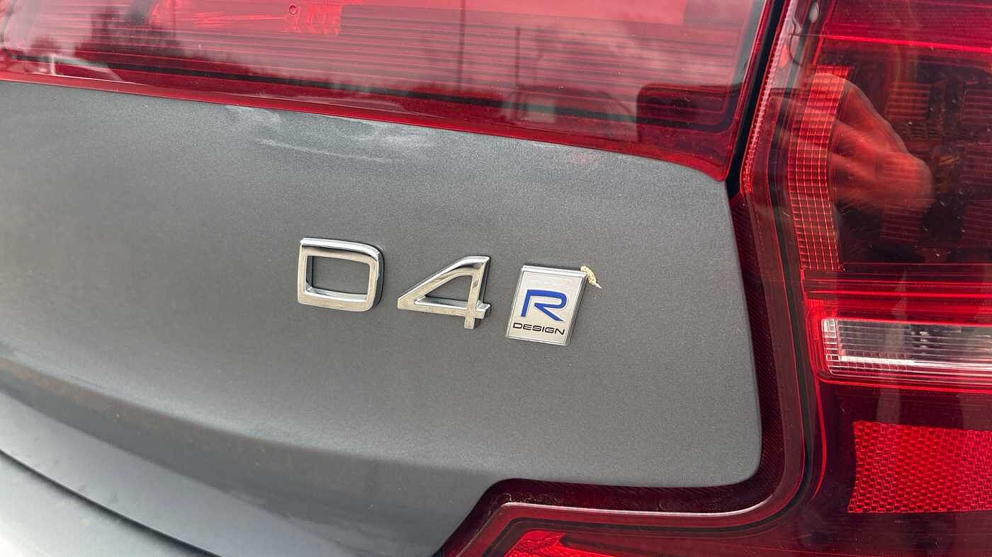 Volvo S90 D4 R-Design Automatic