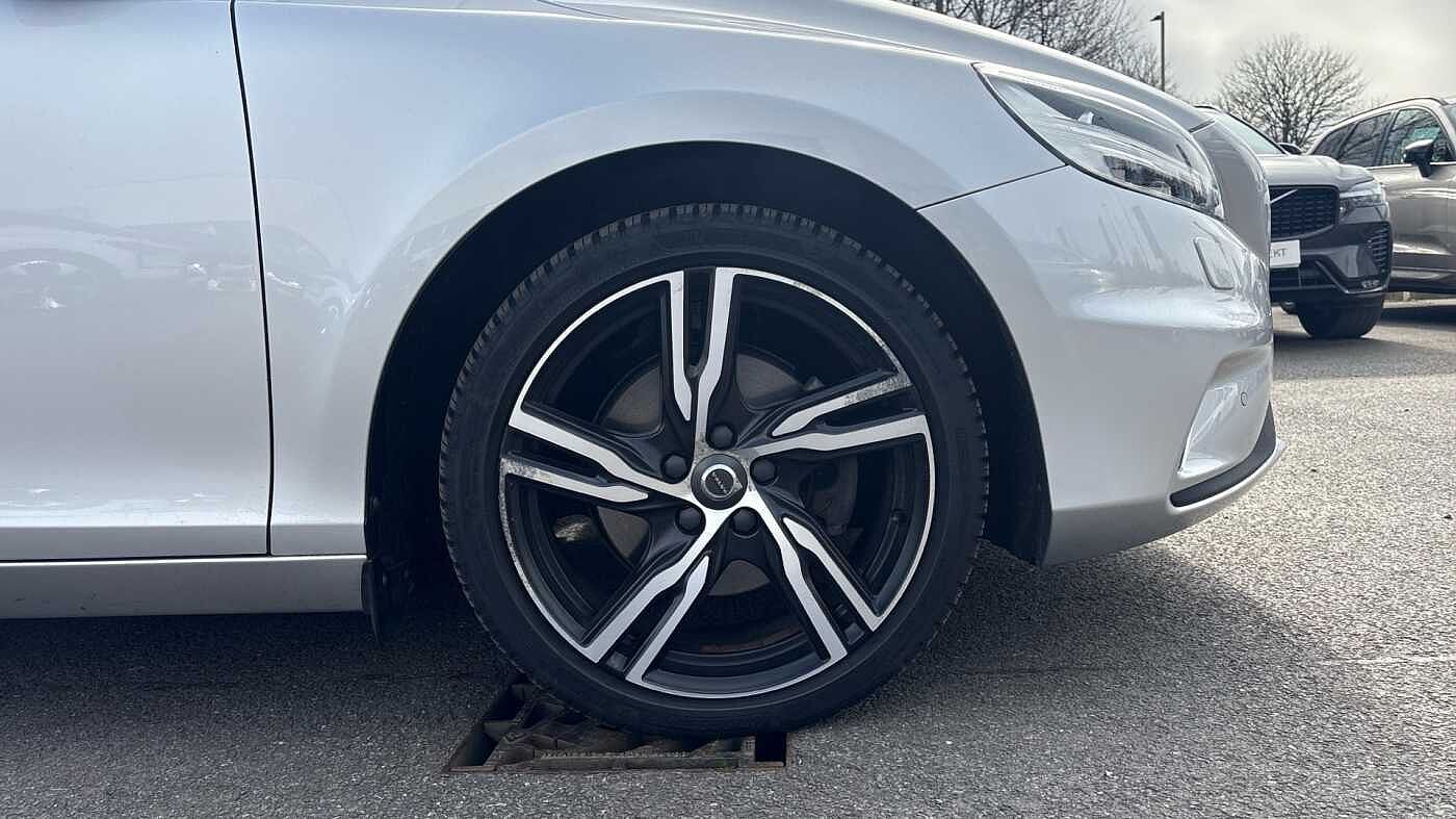 Volvo V40 T3 R-Design Pro Manual