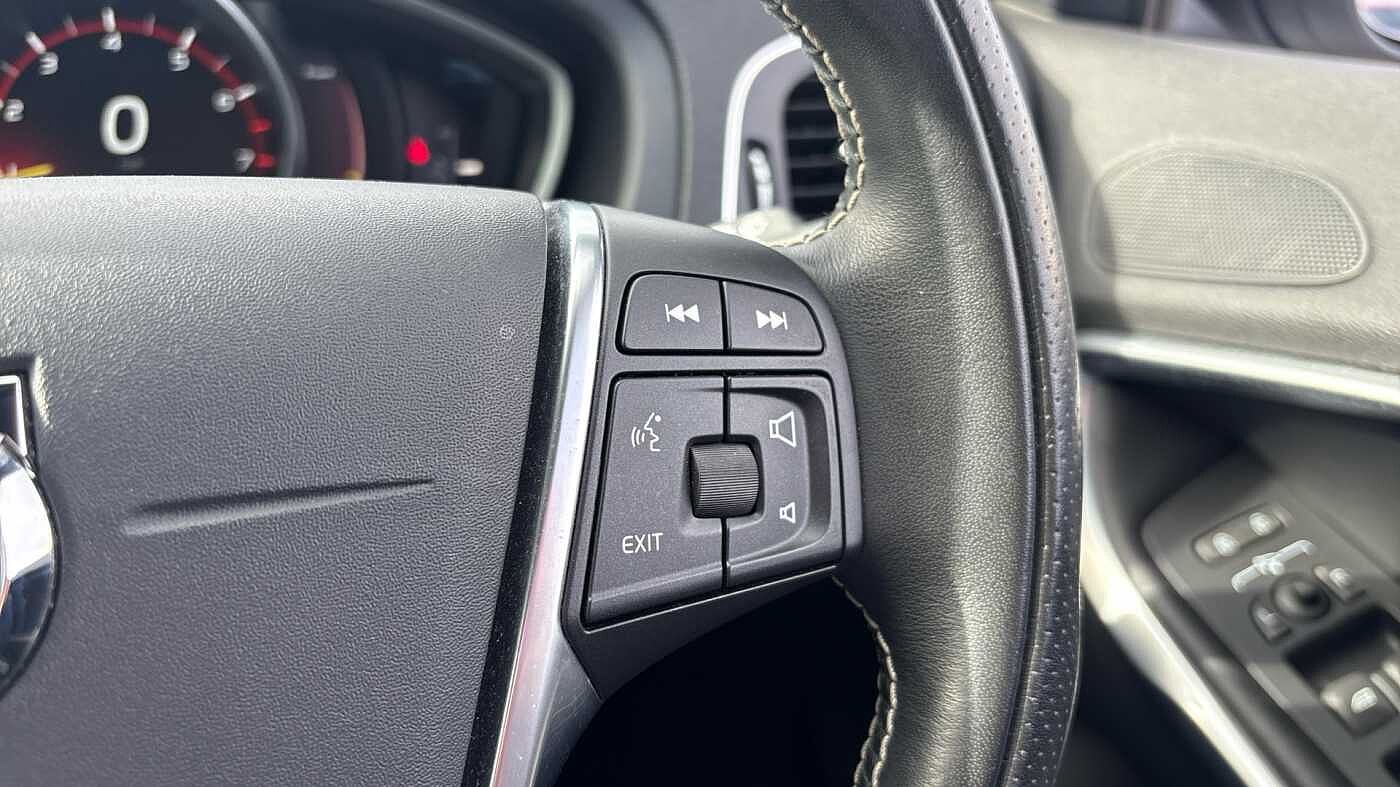 Volvo V40 T3 R-Design Pro Manual