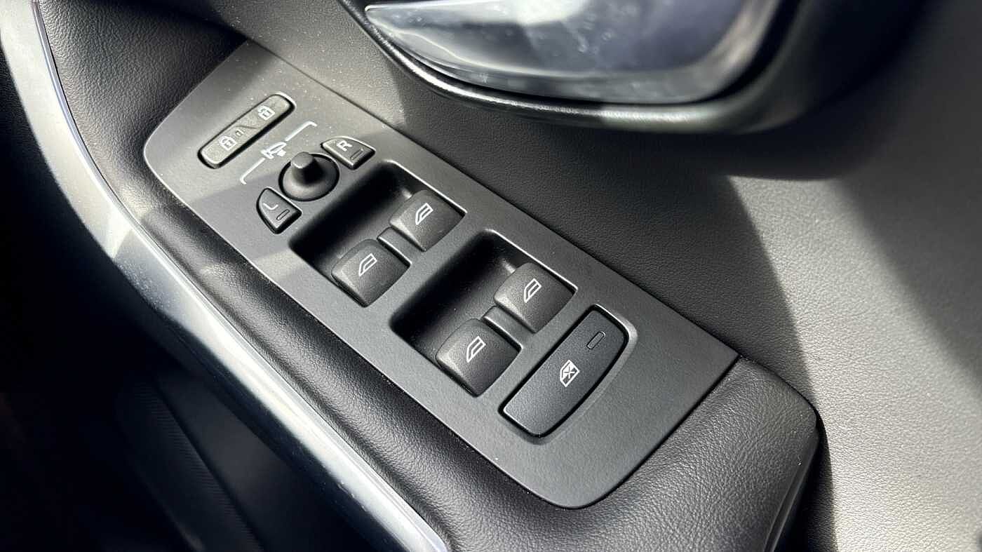 Volvo V40 T3 R-Design Pro Manual