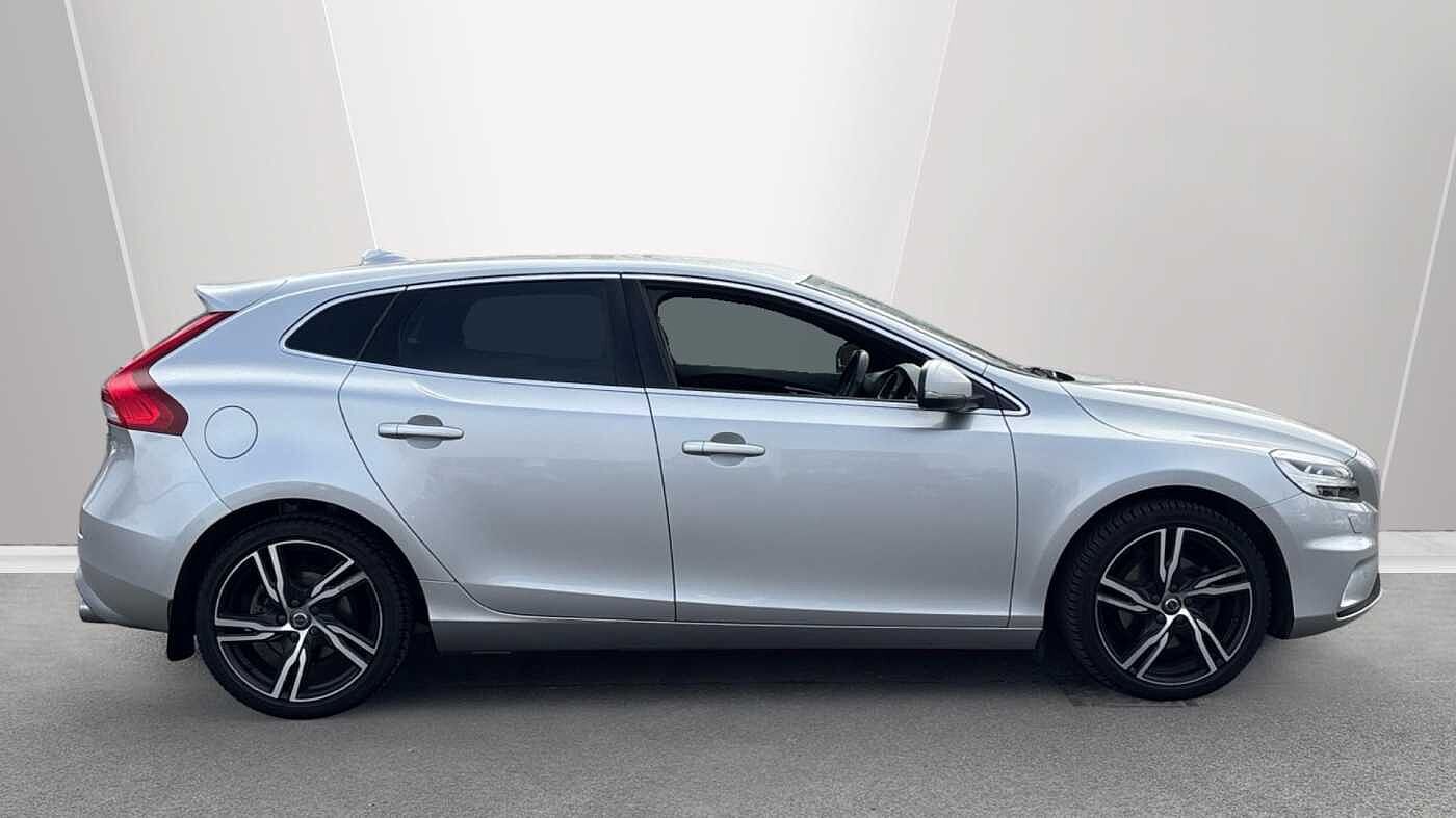 Volvo V40 T3 R-Design Pro Manual