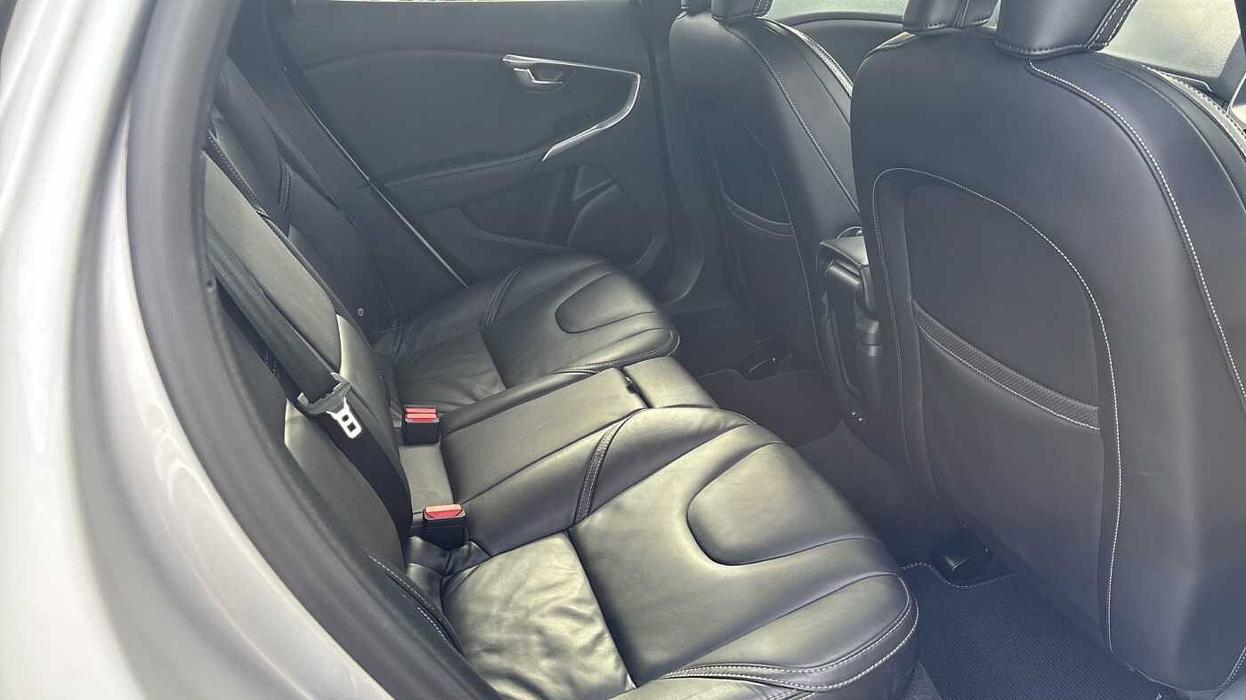 Volvo V40 T3 R-Design Pro Manual