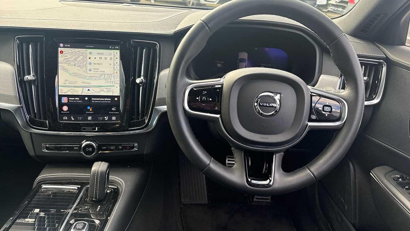 Volvo S90 Recharge R-Design, T8 AWD plug-in hybrid