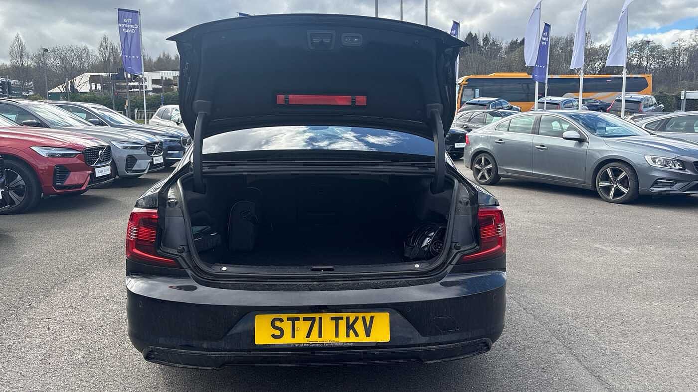 Volvo S90 Recharge R-Design, T8 AWD plug-in hybrid