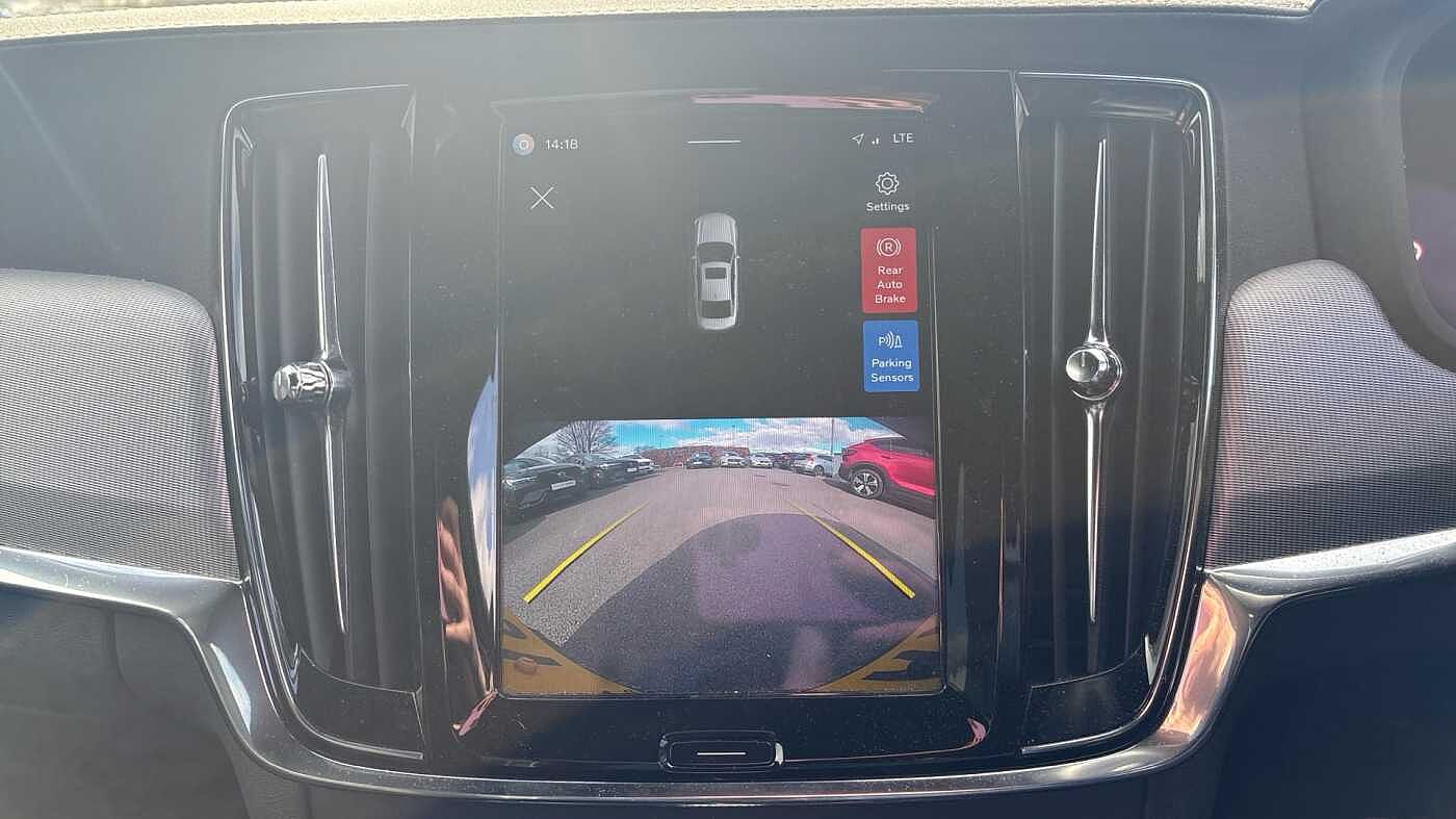 Volvo S90 Recharge R-Design, T8 AWD plug-in hybrid