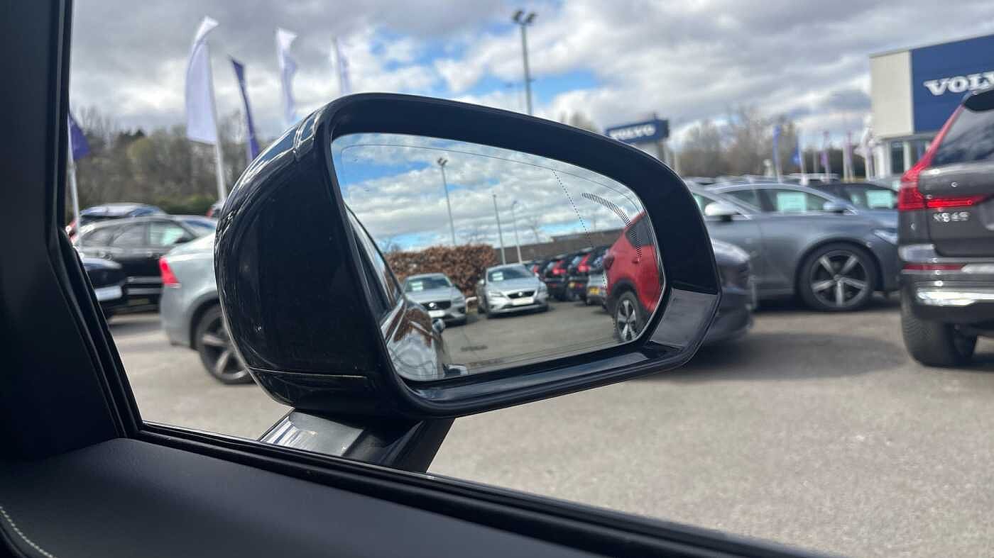 Volvo S90 Recharge R-Design, T8 AWD plug-in hybrid