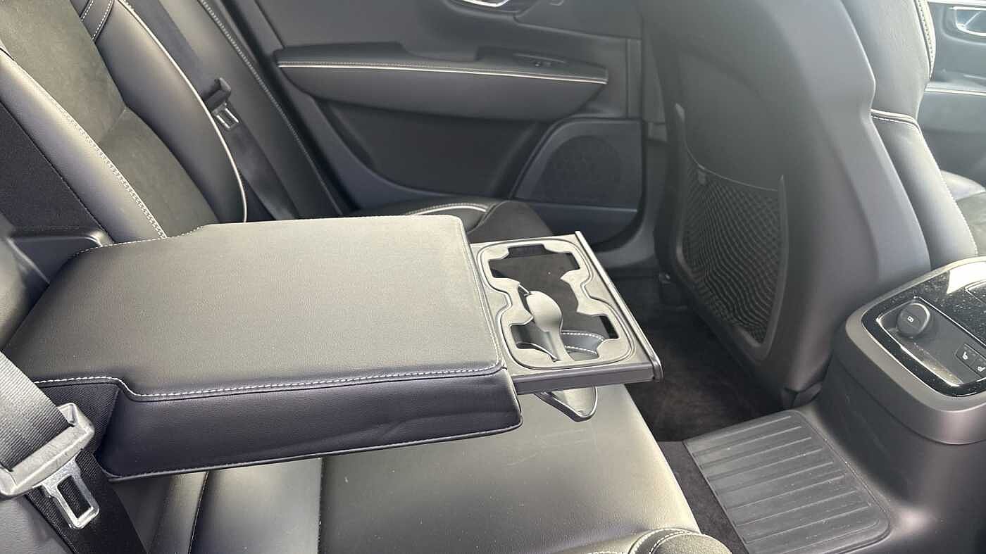 Volvo S90 Recharge R-Design, T8 AWD plug-in hybrid