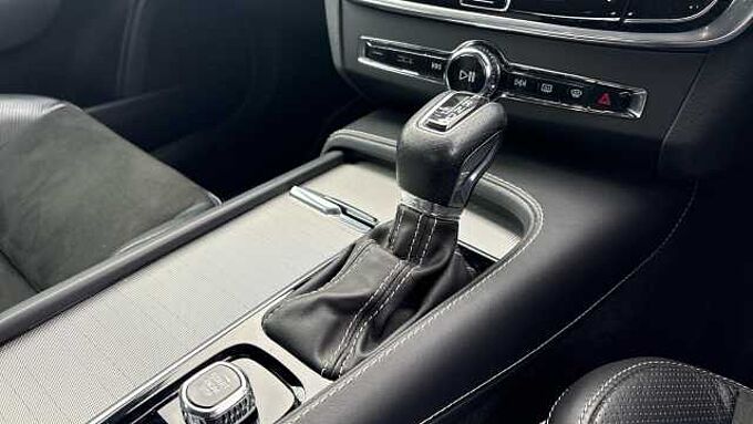 Volvo S90 D4 R-Design Automatic