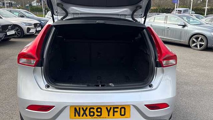 Volvo V40 T3 R-Design Pro Manual