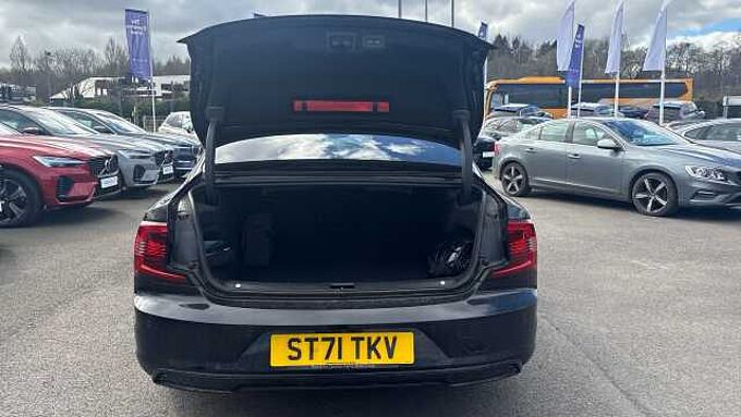 Volvo S90 Recharge R-Design, T8 AWD plug-in hybrid