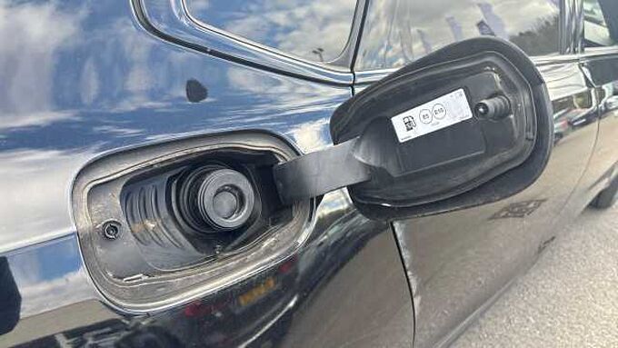 Volvo S90 Recharge R-Design, T8 AWD plug-in hybrid