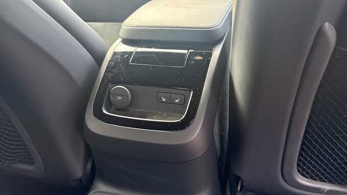 Volvo S90 Recharge R-Design, T8 AWD plug-in hybrid