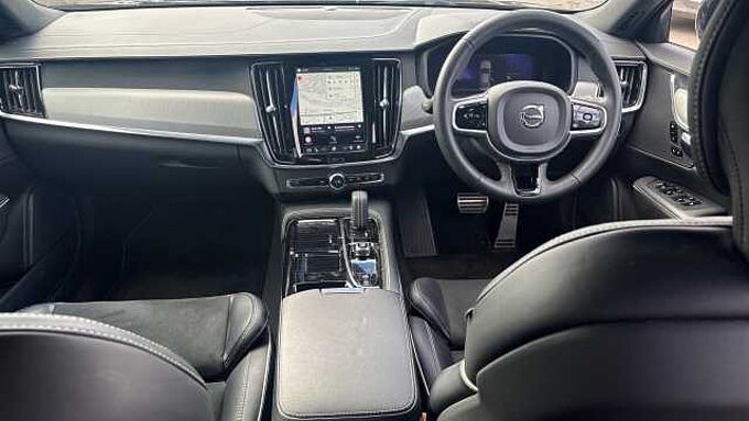 Volvo S90 Recharge R-Design, T8 AWD plug-in hybrid