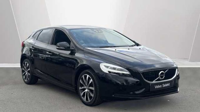 Volvo V40 T2 Momentum Manual